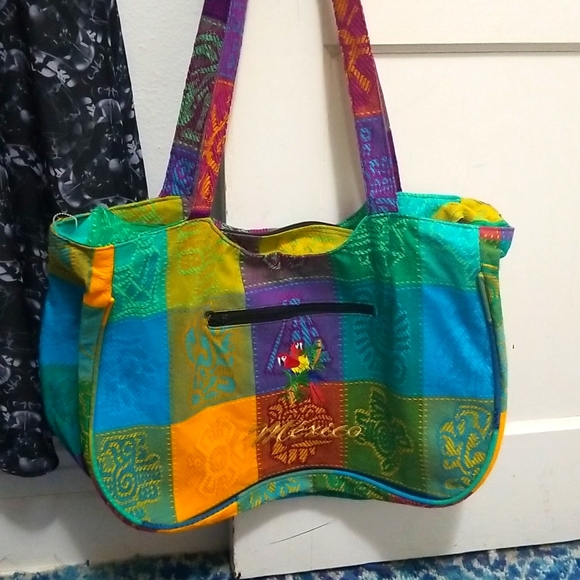 Duffle bag from Mexico NWOT. So colorful and lightweight - Picture 1 of 4